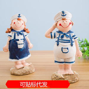 ตุ๊กตาเรซิ่นเมดิเตอร์เรเนียนคู่รักที่กำลังทักทาย ตุ๊กตาทหารเรือ 2 ชิ้น ของตกแต่งห้องนั่งเล่น - Product Image 5