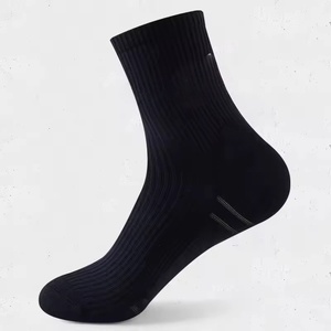 High Quality Wholesale Professional Sports <b>Socks</b> Marathon Running <b>Moisture</b>-Wicking Training Mid-Calf <b>Socks</b> - Product Image 4