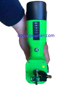 เครื่องเลเซอร์ Gearlair 130W กำลังสูงสุด สีเขียว มองเห็นได้ พร้อมแบตเตอรี่เปลี่ยนได้ ระบบล็อคเพื่อความปลอดภัย ระบบระบายความร้อนคู่ แรงดันไฟฟ้า - Product Image 6