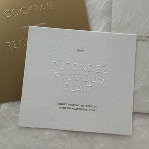 Tarjeta de Invitación de Boda de Lujo con Relieve, Logotipo Personalizado, Diseño Floral Elegante, Papelería Personalizada, Papel de Algodón - Product Image 3