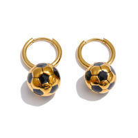 Conjunto de Joyería Deportivo con Collar y Pendientes de Aro de Acero Inoxidable Chapado en Oro de 18K, Resistente al Agua, para Hombres y Mujeres, Regalo para Fanáticos del Fútbol
