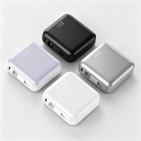 Mini batterie externe portable 10000 mAh intégrée avec port Type-C, affichage LED, charge rapide, logo personnalisé, cadeau d'entreprise, batterie externe de voyage