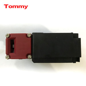 Interruptor de Seguridad para Puerta con Bloqueo D4NL-1DFA-BS-F2 - Product Image 5