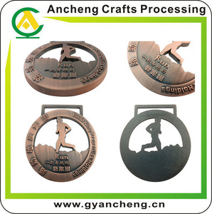 Proveedor de medallas deportivas de maratón de latón macizo personalizadas Premio personalizado barato 5K <span class=keywords><strong>Color</strong></span> Run Medalla al por mayor Grabado de medallas para correr - Product Image 6