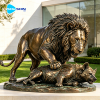 Sculptures de lion et hyène en bronze sur mesure grandeur nature, statues de paysage pour entrée de villa, figurines de lion gardien, cour d'hôtel