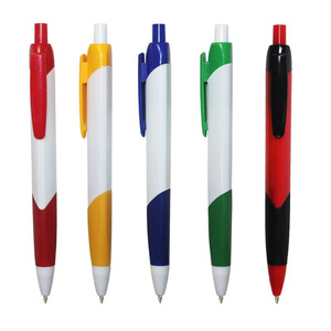 Stylo à bille publicitaire personnalisé en plastique en forme de triangle avec logo - Product Image 1