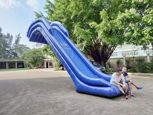 El Tobogán Acuático Inflable Flotante Más Grande en Venta - Product Image 6