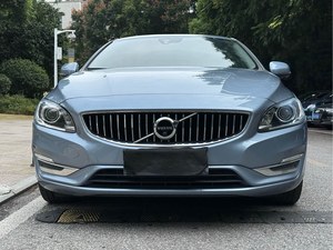 2019 Volvos S60 intérieur foncé Turbo AWD R16 taille de pneu boîte de vitesses automatique gauche alliage d'aluminium ACC cuir <span class=keywords><strong>voiture</strong></span> d'<span class=keywords><strong>occasion</strong></span> - Product Image 3