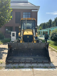 Chargeuse-pelleteuse JCB 3CX d'occasion, peinture d'origine, 4x4 avec godet 6-en-1 et bras télescopique pour projets municipaux - Product Image 4