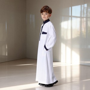 Thobe blanc <span class=keywords><strong>pour</strong></span> enfants, robe islamique <span class=keywords><strong>pour</strong></span> garçons avec bordure dorée <span class=keywords><strong>pour</strong></span> la prière scolaire et tenue musulmane décontractée - Product Image 6