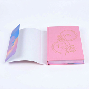 Impression de livres : Édition spéciale personnalisée à bords pulvérisés, couverture rigide en lin, romans de fiction romantique, avec dorure à chaud, jaquettes de protection et carton. - Product Image 1