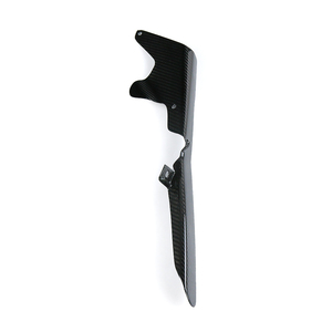 AISKA Protector de Cadena Trasero para Motocicleta, 100% Fibra de Carbono 3K, para <span class=keywords><strong>Kawasaki</strong></span> <span class=keywords><strong>ZX10R</strong></span> ZX-10R 2016-2020 - Product Image 4