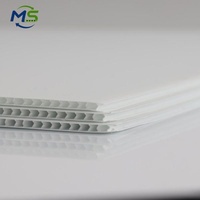 Panneau creux en polypropylène, épaisseur personnalisable de 2 à 12 mm, antidérapant et imperméable, applicable aux cloisons de supermarchés