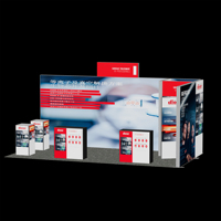 Stand d'exposition professionnel personnalisé avec éclairage LED, mur arrière étendu avec enseigne supérieure et présentoir multi-niveaux pour produits