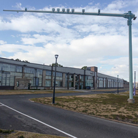 Poste Cónico Octagonal de Acero Galvanizado de 6m-12m para Alumbrado Público LED, Uso en Carreteras, Exterior, Duradero, Alto Brillo, Gris