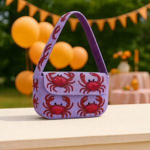 Sac à main rectangulaire violet fait main ALI FASHION ART avec broderie de crabe rouge, perles de verre, artisanat textile lavable, accessoire de fête - Product Image 1