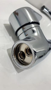 Nieuw Binnen Klassiek Enkel Handvat Verchroomd Keukenmixer Kraan Warm Koud Water Besparende Kraan Messing Gootsteen Badkamer Kraan - Product Image 4