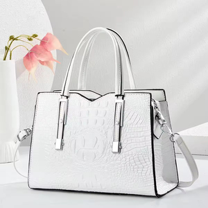 Nouveaux sacs à main et portefeuilles de luxe en cuir PU pour femmes, de haute qualité, vente en gros, avec fermeture éclair, style tendance pour femmes - Product Image 4