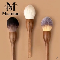 Ensemble de pinceaux de maquillage de luxe vegan professionnel personnalisé Kit de maquillage cosmétique de marque privée avec manche en bois de haute qualité