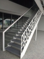 Idées d'escaliers droits en bois massif préfabriqués modernes pour l'extérieur, escaliers flottants de luxe à faire soi-même pour la maison