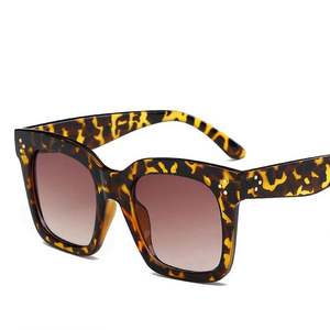 Gafas de Sol Cuadradas Extra Grandes con Montura Grande y Diseño de Leopardo Vintage, Protección UV400, Color Negro, para Mujer, Moda 2022 - Product Image 5