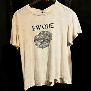 Camiseta de Manga Corta para Hombre, 100% Algodón, Color Crema, Estilo Desgastado, con Estampado Digital Retro - Product Image 1