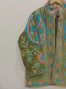 Veste en velours brodée Suzani de style indien vert, unisexe, robe kimono d'hiver, veste longue, cadeau pour demoiselle d'honneur - Product Image 5