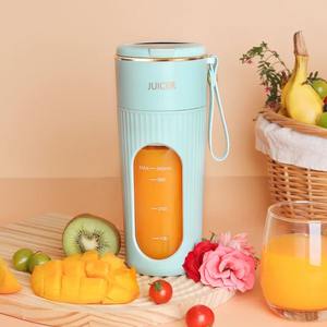 Presse-agrumes électrique multifonctionnel portable pour fruits et légumes frais avec écran LCD et recharge USB, idéal pour les voyages en famille et les activités de plein air - Product Image 2