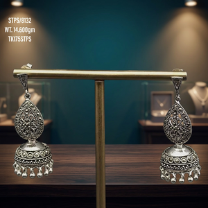 Nouveauté 2023 Boucles d'oreilles pendantes épingle de sûreté en argent sterling 925 oxydé avec CZ pour femme, par Iroc Sales, à prix de gros, cadeau de fête - Product Image 3