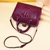 Sac à main de luxe léger pour femme en similicuir grain crocodile, sac fourre-tout coussin, sac à bandoulière simple, sac de travail et de transport, vente en gros