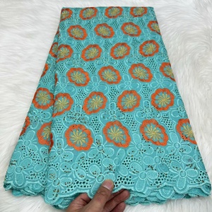 Vestidos de novia de tela de encaje de gasa Suiza Precio de promoción Bordado de algodón teñido con lentejuelas en la India - Product Image 2