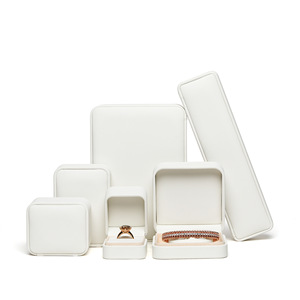 กล่องบรรจุภัณฑ์เครื่องประดับของขวัญสุดหรูสร้อยข้อมือกล่องใส่ต่างหูสร้อยคอกล่องใส่เครื่องประดับหนัง PU ตามสั่ง - Product Image 4