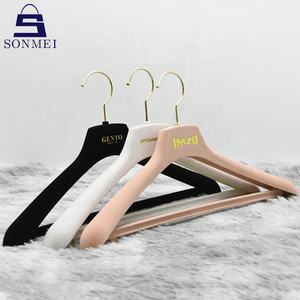 뜨거운 각인 로고 반대로 미끄러짐 의복 옷 우단 까만 걸이 - Product Image 6