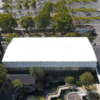 Tente de toit rétractable à prix d'usine pour arènes de football et parkings – Tente extérieure imperméable quatre saisons pour 3 voitures