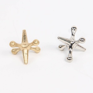 <span class=keywords><strong>Juego</strong></span> de Mesa Metálico para Jóvenes con Diseño de Hebilla Personalizable - Juguete de Mesa Tradicional Europeo y Americano - Product Image 4