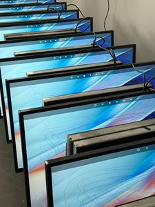 AIYOS pour restaurants, cafés et bars Affichage numérique vertical à écran tactile LCD-Haute qualité - Product Image 3