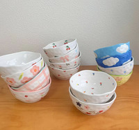 Ensemble de bols et d'assiettes en céramique irréguliers peints à la main, style minimaliste moderne chinois, de grande valeur, pour salade, fruits, collations, desserts