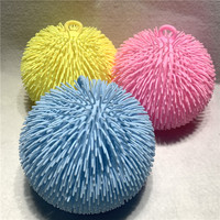 Balle en fourrure moelleuse TPR lumineuse, changeant de couleur irisée, jouet sensoriel anti-stress à presser, nouveauté, cadeau