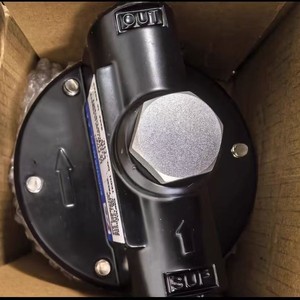 วาล์วควบคุมลม Ytc รุ่น Yt-300P1 ขนาดพอร์ต 1/4 นิ้ว แรงดัน 0-10 บาร์ สำหรับระบบลม - Product Image 1