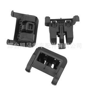 Clip de Fijación del Cojín del Asiento Trasero 4M8886373 Para Audi Porsche Cayenne Panamera Q5 Q8 Bentley - Product Image 4