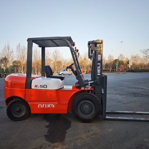 Montacargas diésel Heli de 5 toneladas de calidad premium usado para trabajo continuo de larga duración en campos industriales. - Product Image 5