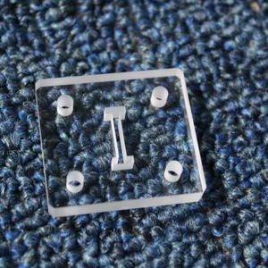 Fornecendo Folhas De Quartzo Transparente Vidro De Quartzo Óptico Material De Quartzo Fuso Padrão Quadrado Serviço De Processamento De Corte Personalizado - Product Image 1