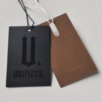 Étiquette volante de vêtement en ZT-HT25114 papier imprimé étiquette volante personnalisée de luxe étiquettes volantes de chaussette en papier kraft replier l'étiquette volante