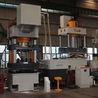 Presse hydraulique pour blocs de sel à lécher pour bétail 1000 tonnes, ligne de production de blocs de sel 20kg/25kg (un à deux) à vendre