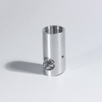 Mecanizado CNC Personalizado para el Tapón Trasero de Aluminio con Procesos Combinados de Torneado y Fresado