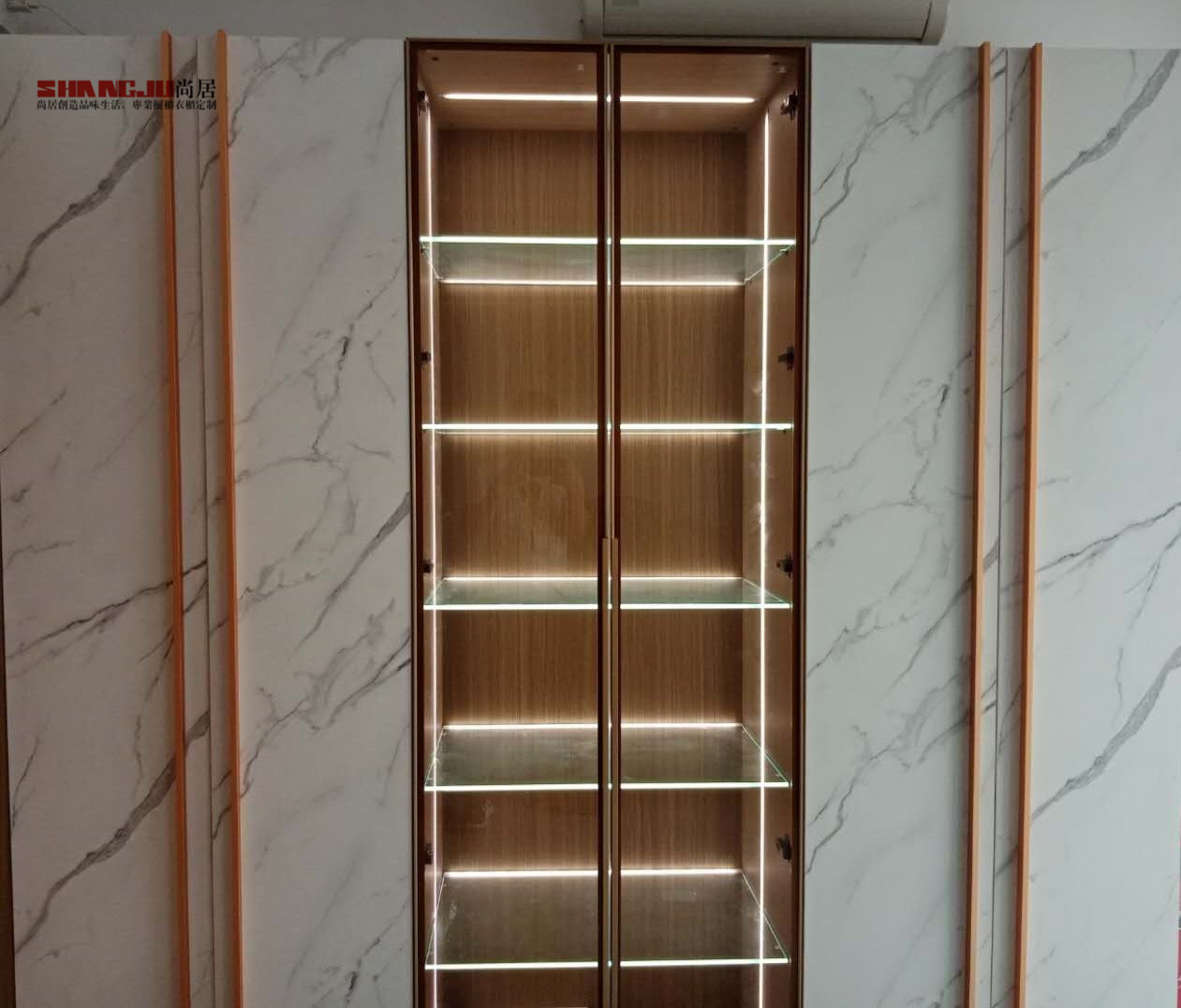En bois Almirah Conçoit Dans Le Mur De la Chambre Armoire Garde-Robe Pas Cher Prix