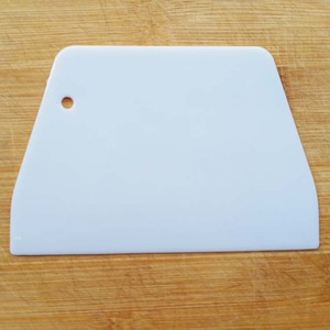 Plastic Scraper Medium Trapezoidal Baking Tool PP Material Dishwasher Safe For Pastry And Dough Handling - Product Image 4