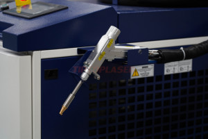 Saldatrice a <span class=keywords><strong>laser</strong></span> 4 in 1 saldatrice a <span class=keywords><strong>laser</strong></span> con prezzi di fabbrica - Product Image 4
