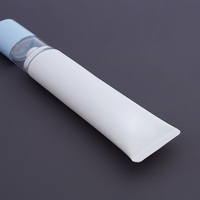 Tube d'applicateur de pointe compte-gouttes clair brosse fibreuse douce emballage de soins de la peau blanc vide plat pour le maquillage de fond de teint
