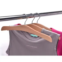 Cintre de chemise mignon de couleur naturelle en bois personnalisé en usine avec crochet en métal pivotant à 360